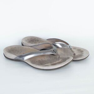 Vionic Womens Supportive Thong Sandals Size 9 Metallic Silver Flip Flops Comfort